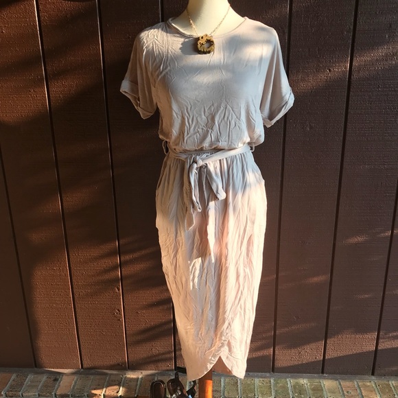 New! Short Sleeve Waist Tie Midi Dress - Picture 4 of 4